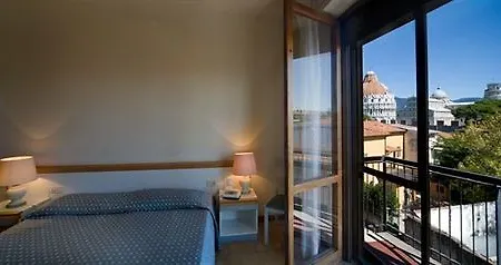 Hotel Roma 3*